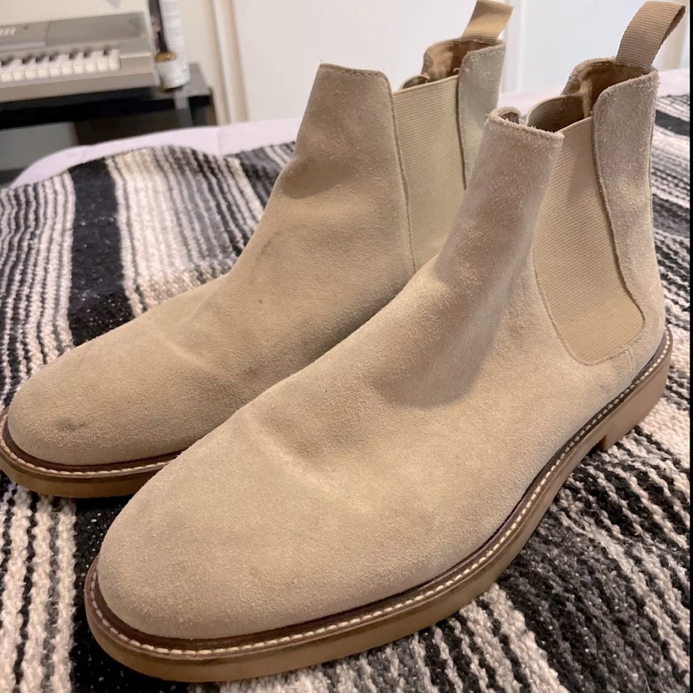 Steve Madden Mens Cream Suede Chelsea Boot